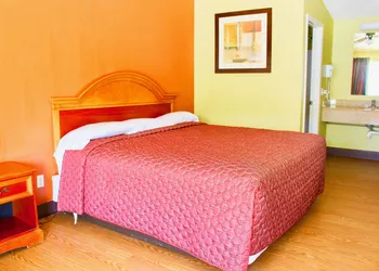 Tropicana Motel hotel thumbnail 3