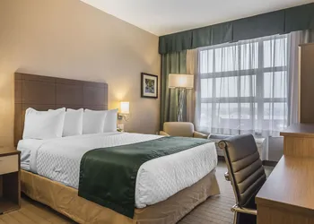 Quality Inn Sept-Îles hotel thumbnail 7