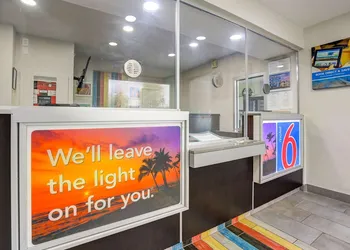 Motel 6 San Bernardino, CA - South hotel thumbnail 2