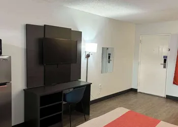 Motel 6 Macclenny, FL hotel thumbnail 5