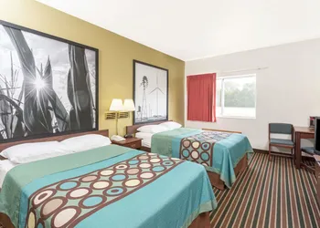 Super 8 by Wyndham Cresco IA hotel thumbnail 5