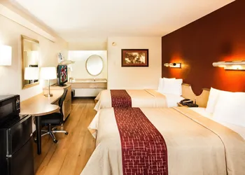 Red Roof Inn Parkersburg hotel thumbnail 6