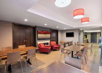Microtel Inn & Suites by Wyndham Kirkland Lake hotel thumbnail 3