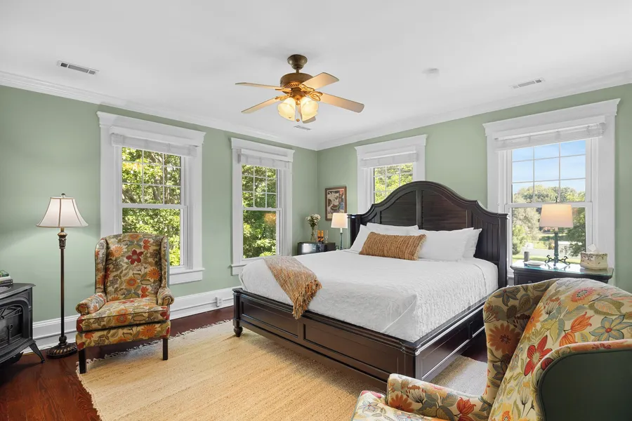 Steeles Tavern Manor hotel detail image 2