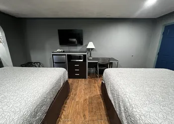 Relax Inn hotel thumbnail 3