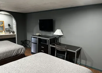 Relax Inn hotel thumbnail 4