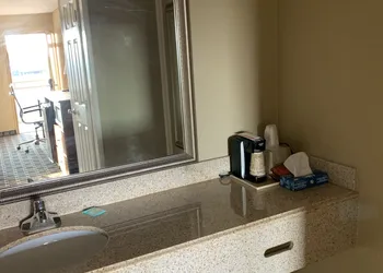 Relax Inn hotel thumbnail 7