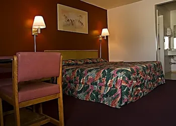 Motel 8 Willcox hotel thumbnail 8