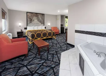 Super 8 by Wyndham Olney hotel thumbnail 6