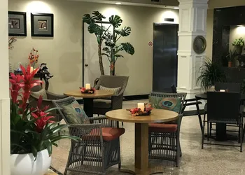 GreenTree Inn & Suites Alhambra hotel thumbnail 5