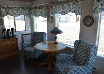 Silver Maple Inn hotel thumbnail 3