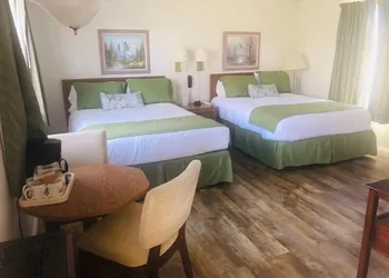 Silver Maple Inn hotel thumbnail 5