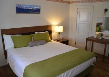 Silver Maple Inn hotel thumbnail 8