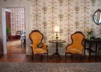The Denny House hotel thumbnail 3