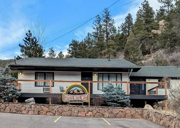 Coyote Motel West hotel thumbnail 5
