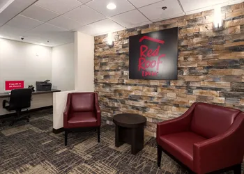 Red Roof Inn Hartford - New Britain hotel thumbnail 5