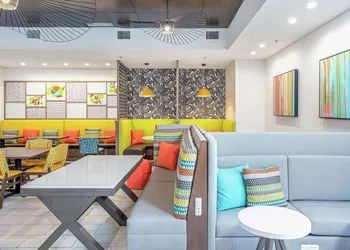 Hampton Inn Pensacola Beach hotel thumbnail 2