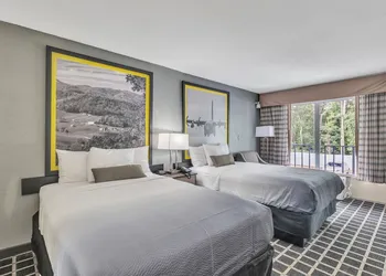 Super 8 by Wyndham Morganton hotel thumbnail 4