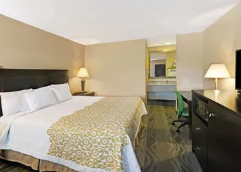 Days Inn by Wyndham Cherokee Near Casino hotel thumbnail 4