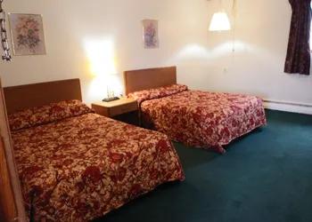 Budget Inn hotel thumbnail 2