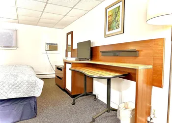 Budget Inn hotel thumbnail 7