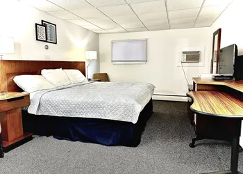 Budget Inn hotel thumbnail 8