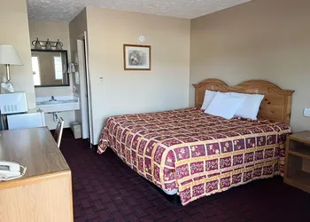 Economy Inn hotel thumbnail 5