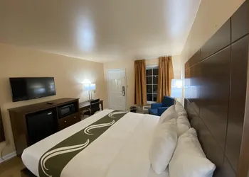 Quality Inn Pulaski hotel thumbnail 8