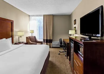 Comfort Inn Cranberry Township hotel thumbnail 5