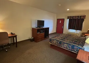 HiWay Inn Express Kiowa Hwy 69 hotel thumbnail 6