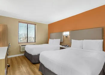 Quality Inn JFK Airport Rockaway Blvd hotel thumbnail 8