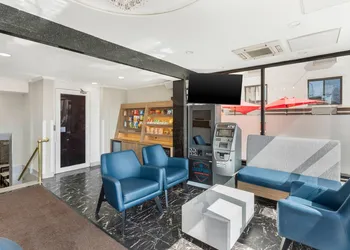 Quality Inn JFK Airport Rockaway Blvd hotel thumbnail 3
