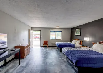 Freer Executive Inn and Studios hotel thumbnail 6