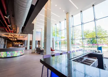 Aloft New York LaGuardia Airport hotel thumbnail 6
