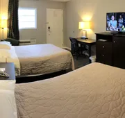 Deerfield Inn & Suites hotel detail image 3