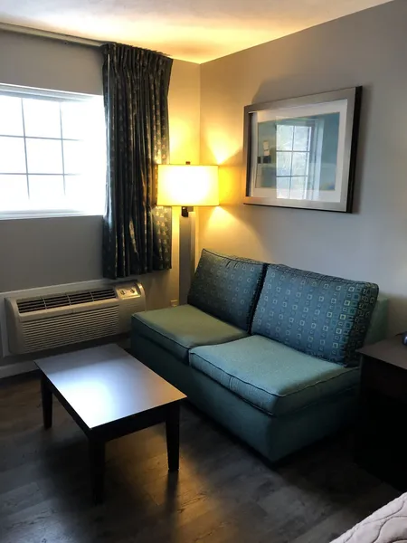 Deerfield Inn & Suites hotel detail image 6