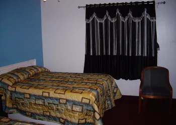Relax Inn Motel hotel thumbnail 4