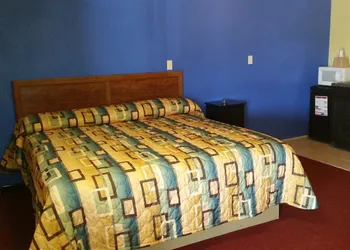 Relax Inn Motel hotel thumbnail 7