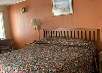 Ashland Motel hotel thumbnail 6