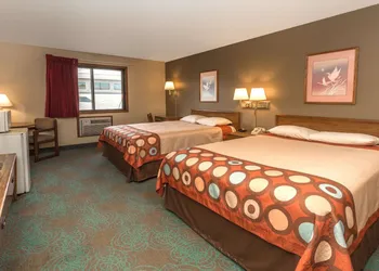 Super 8 by Wyndham Hartford WI hotel thumbnail 8