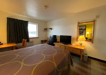 Super 8 by Wyndham Powell hotel thumbnail 7