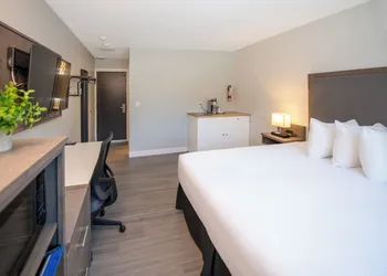 The Spot at Porpoise Bay hotel thumbnail 4