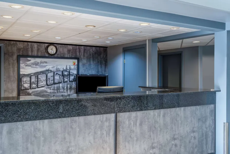 Super 8 by Wyndham Edmonton International Airport hotel detail image 2
