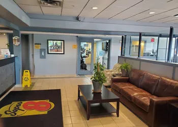 Super 8 by Wyndham Edmonton International Airport hotel thumbnail 6