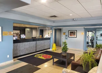 Super 8 by Wyndham Edmonton International Airport hotel thumbnail 7