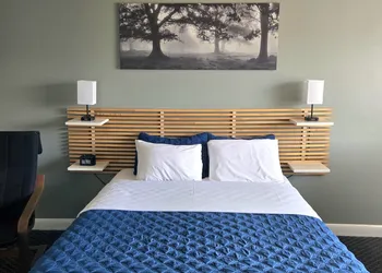 Lord Nelson Motel hotel thumbnail 6
