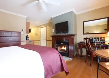 Relais St-Denis hotel thumbnail 6