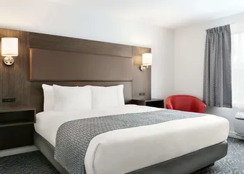 Travelodge by Wyndham Rigaud hotel thumbnail 5