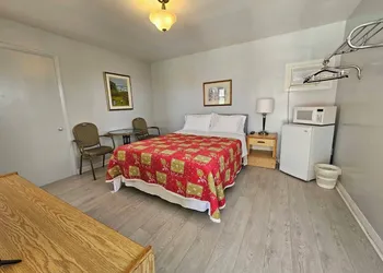 motel St Hilaire hotel thumbnail 2