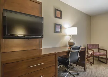 Comfort Inn hotel thumbnail 8